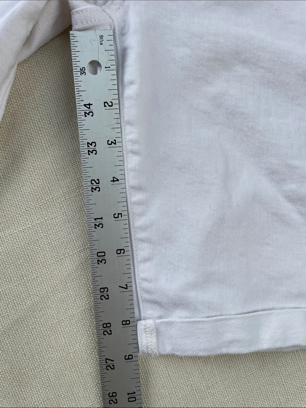 PAIGE Jax Knee Short White Cuffed Denim Cotton/Elastic Blend